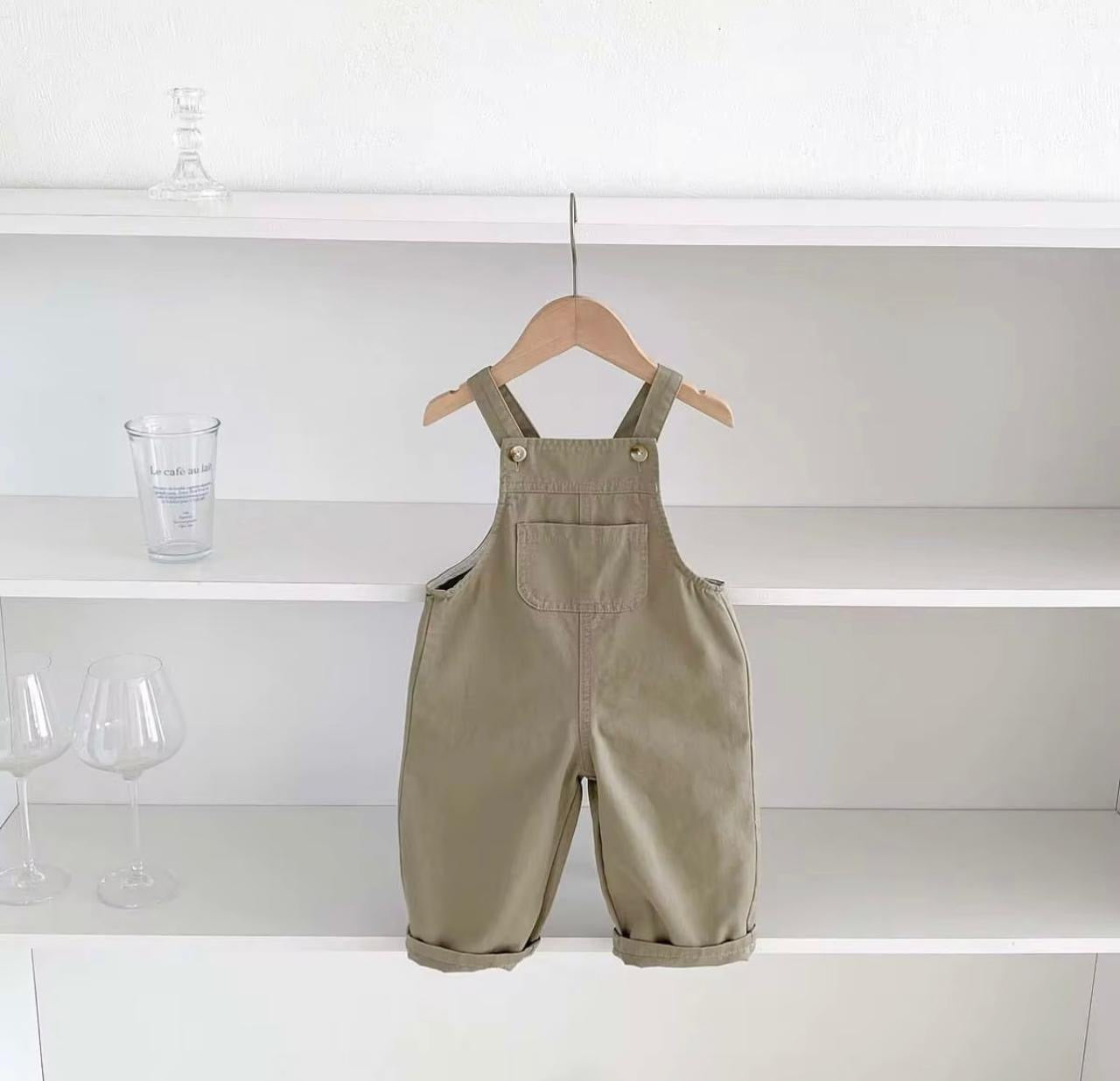 soft jeans overall available in 3 colors from 1 to 7 years